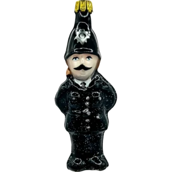 Policjant w klasycznym mundurze