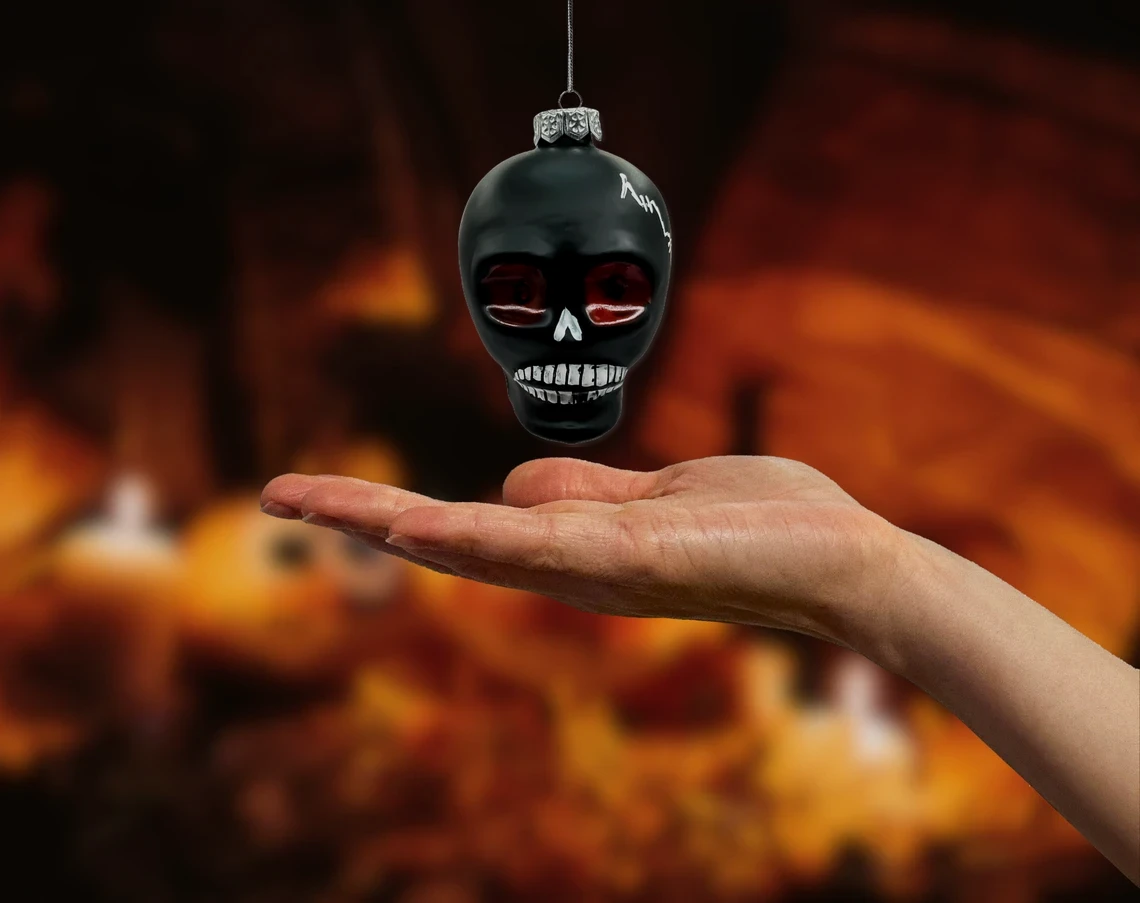 Bombka szklana figurka Mroczna czaszka z czerwonymi oczami realne zdjęcie