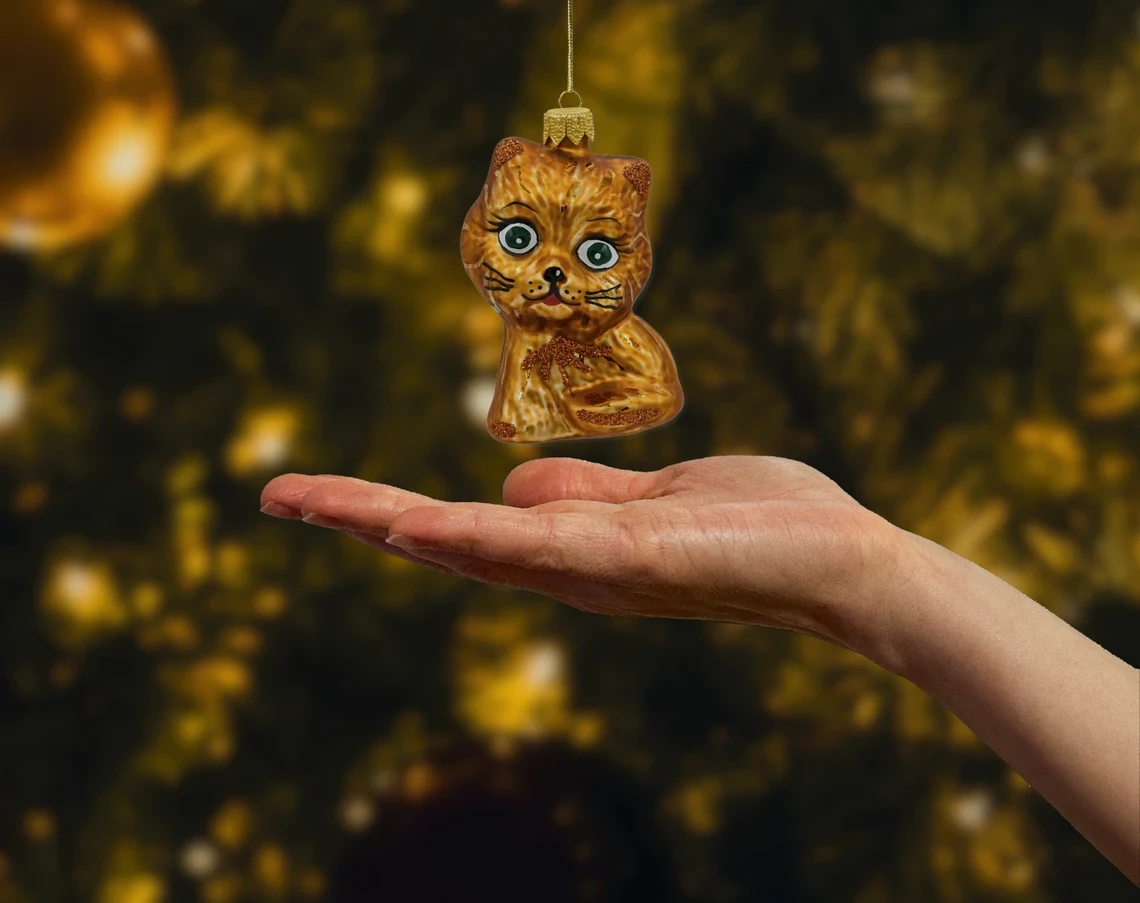 Bombka szklana Uroczy kotek z zielonymi oczami: brązowy realne zdjęcie