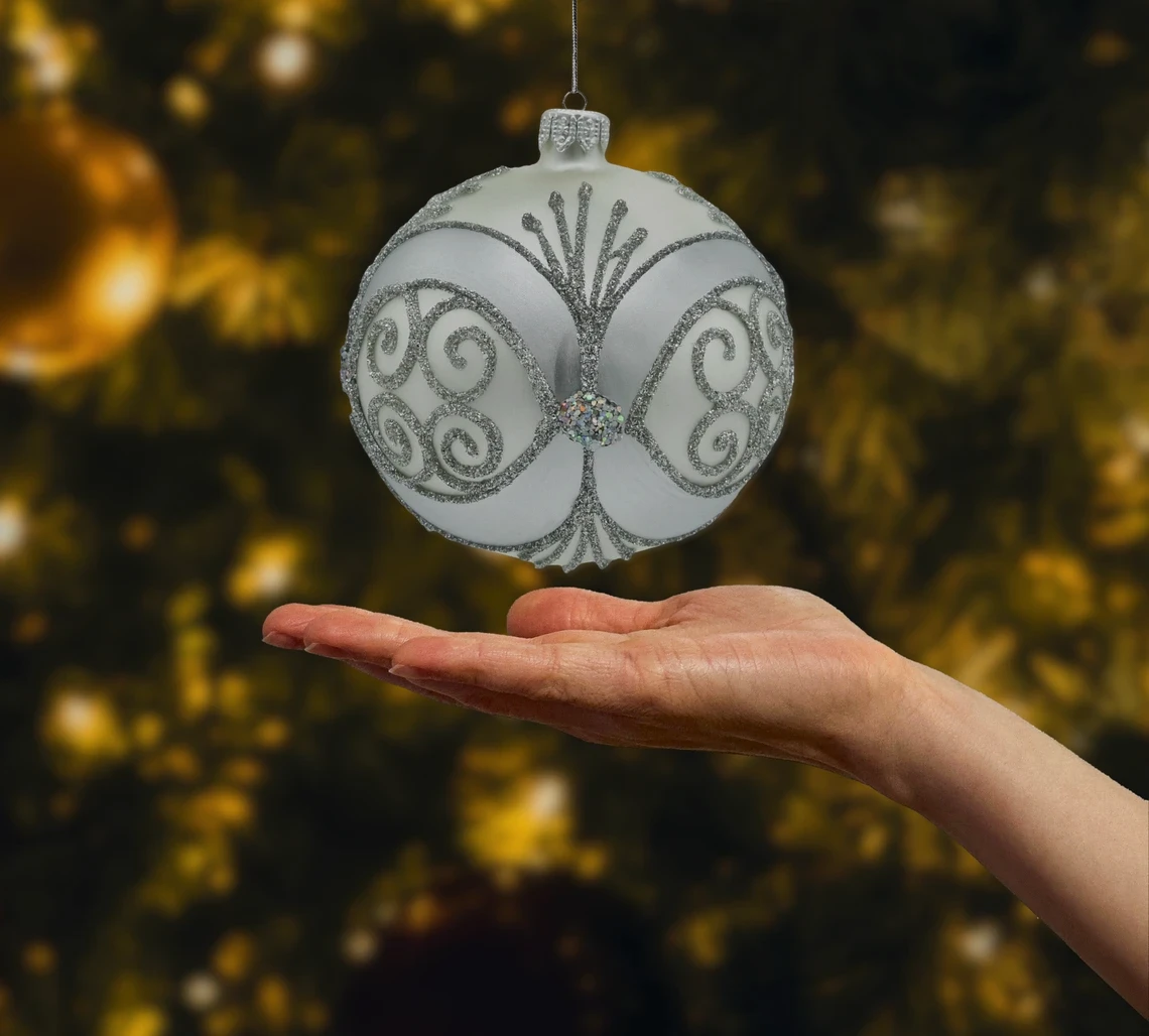 Szklana okrągła Bombka srebrna z ornamentem realne zdjęcie