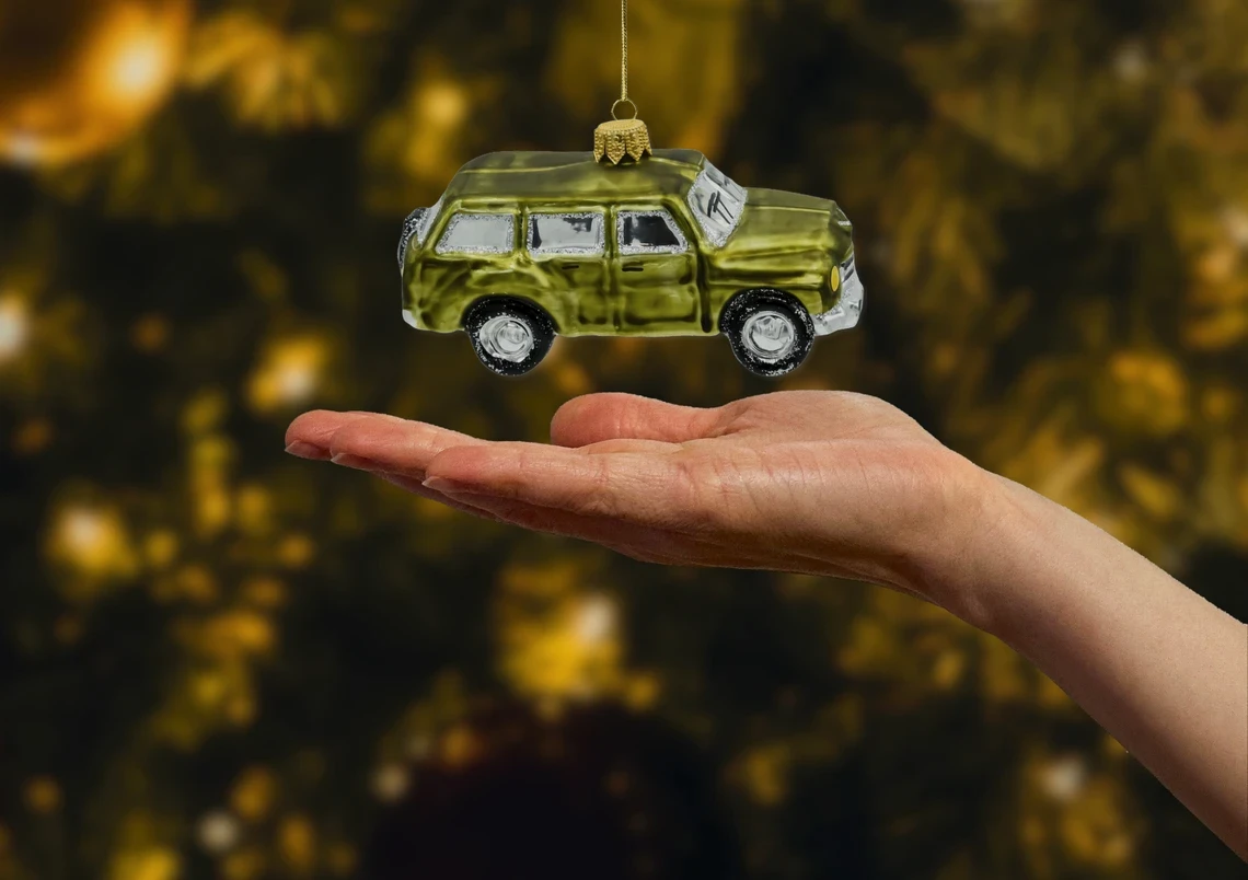 Bombka szklana Duży klasyczny samochód retro: zielony realne zdjęcie