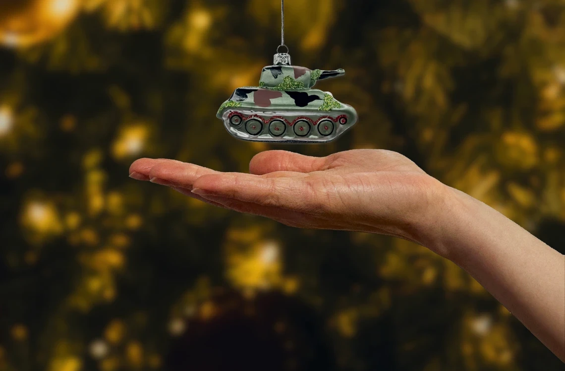 Bombka szklana Czołg wojskowy: mały realne zdjęcie