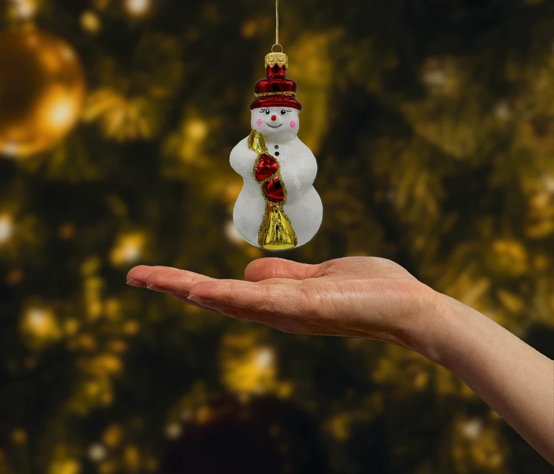 Bombka szklana figurka Bałwan w kapeluszu: czerwony realne zdjęcie