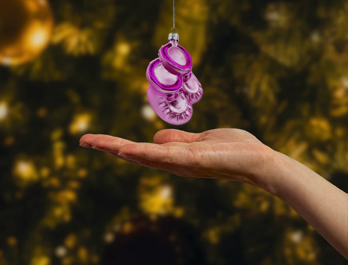 Bombka szklana figurka Buciki dziecięce: różowe realne zdjęcie