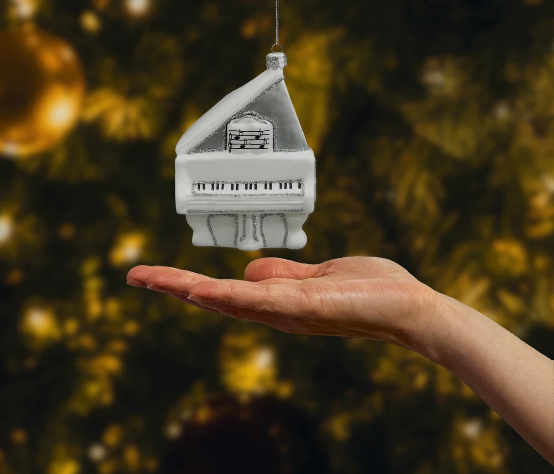 Bombka szklana figurka Fortepian z nutami: biały realne zdjęcie