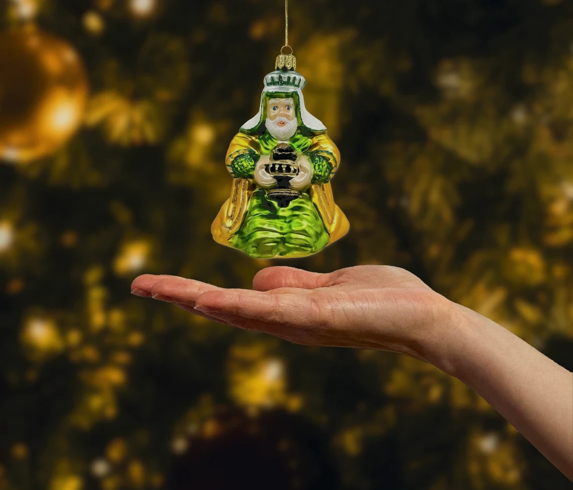 Bombka szklana figurka Król z darami realne zdjęcie