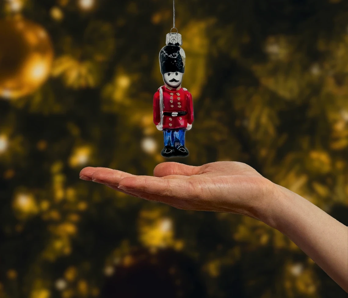 Bombka szklana figurka Królewski strażnik: czerwony realne zdjęcie