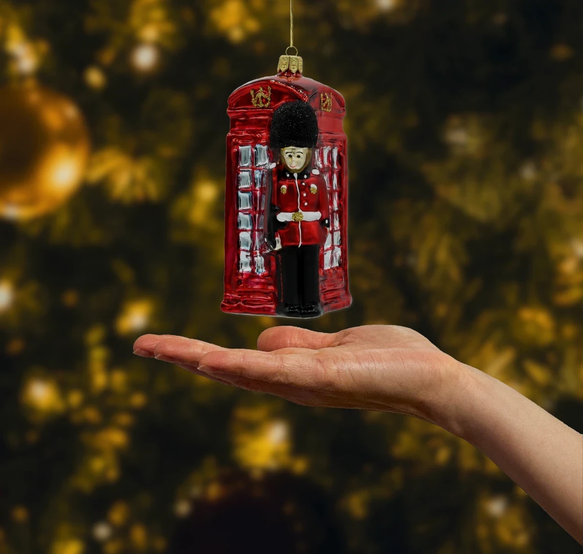 Bombka szklana figurka Londyński Strażnik z Budką Telefoniczną realne zdjęcie