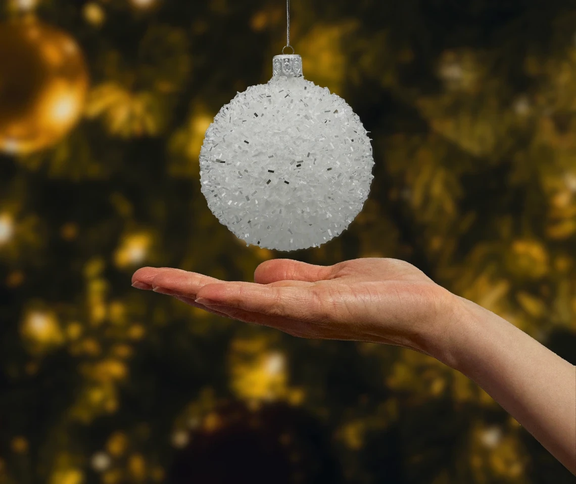 Szklana Okrągła bombka śnieżka: średnia realne zdjęcie