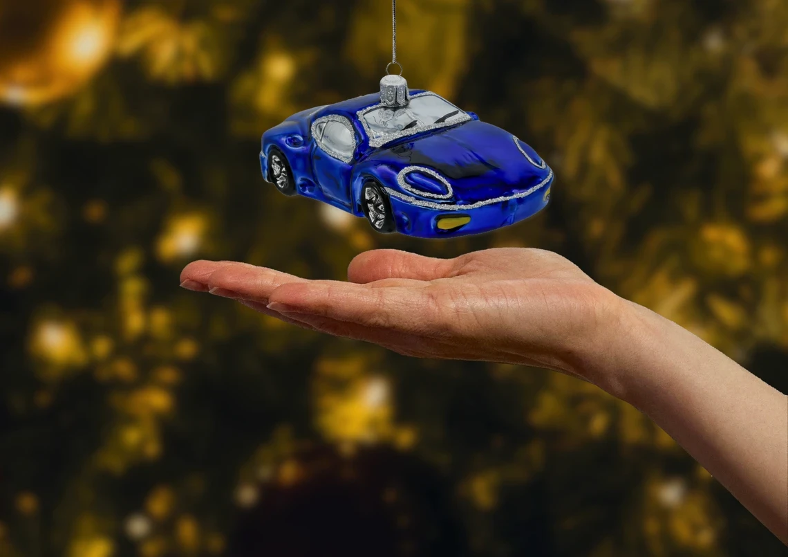 Bombka szklana figurkaSamochód sportowy: niebieski realne zdjęcie