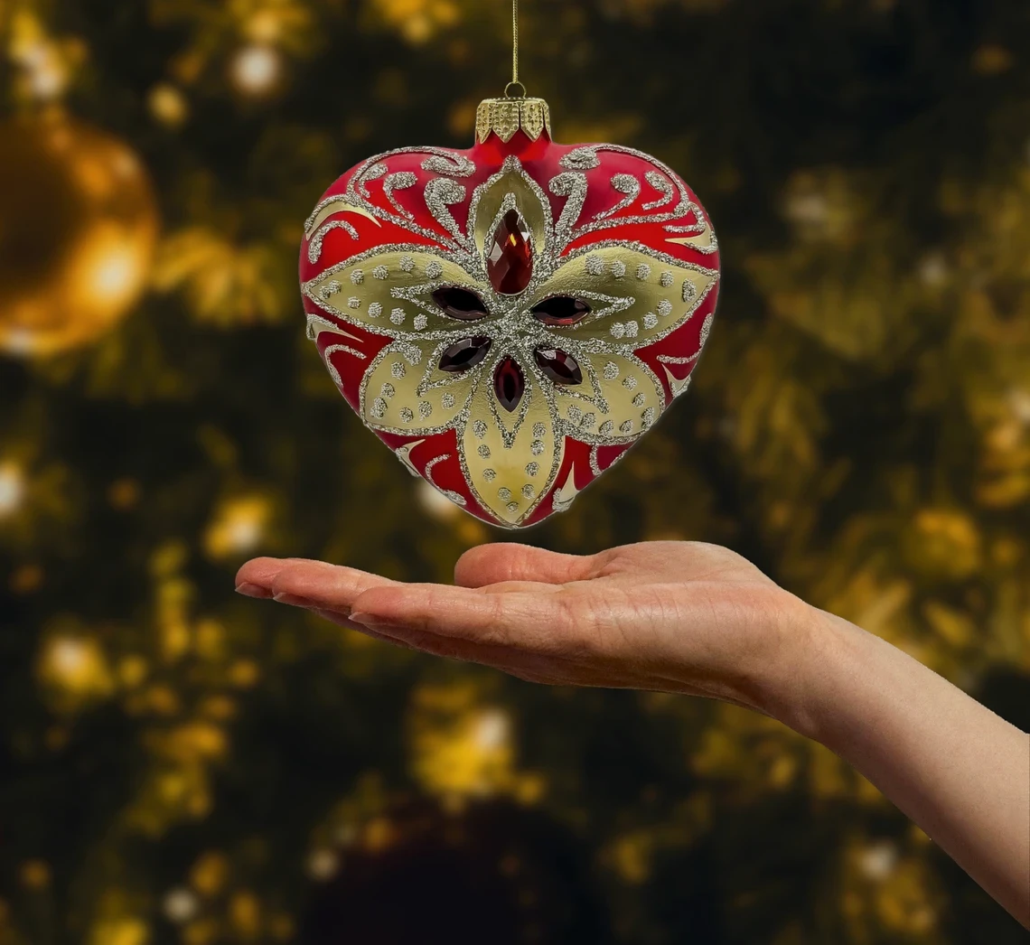 Bombka szklana figurka Serce z czerwonymi kryształami: czerwone realne zdjęcie