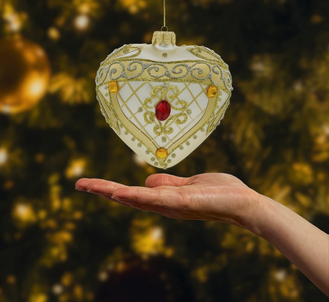 Bombka szklana figurka Serce z eleganckimi zdobieniami i kamieniami: złote realne zdjęcie