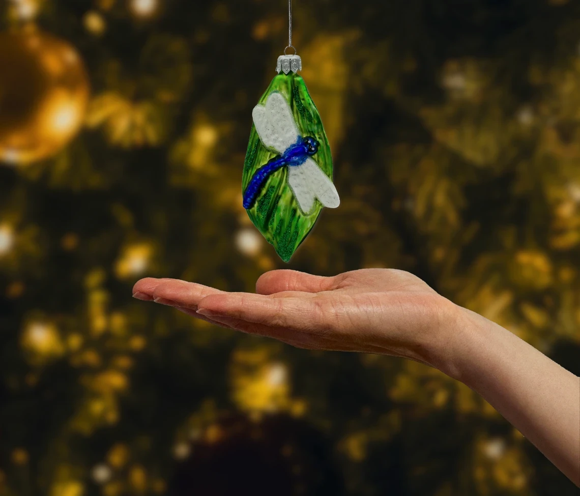 Bombka szklana figurka Ważka na liściu realne zdjęcie