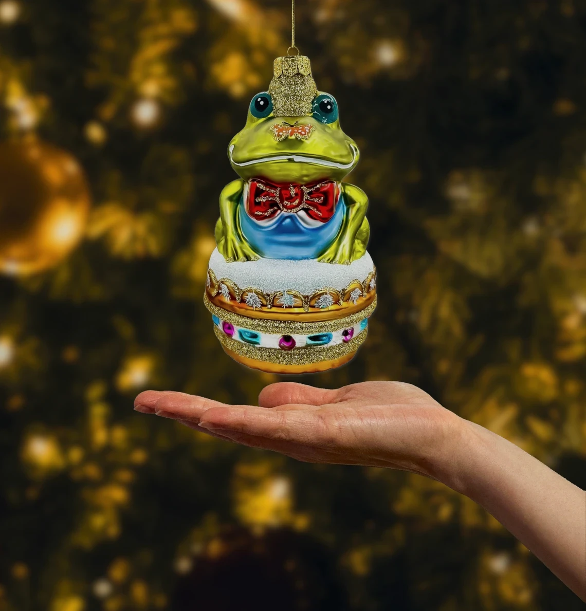 Bombka szklana figurka Żaba Książę z koroną i czerwoną muszką realne zdjęcie