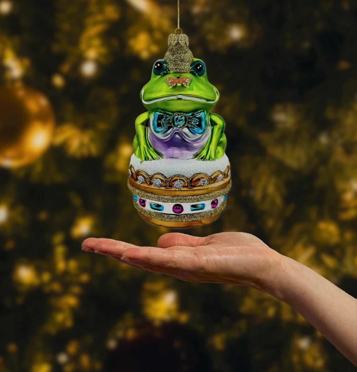 Bombka szklana figurka Żaba Książe z koroną i niebieską muszką realne zdjęcie