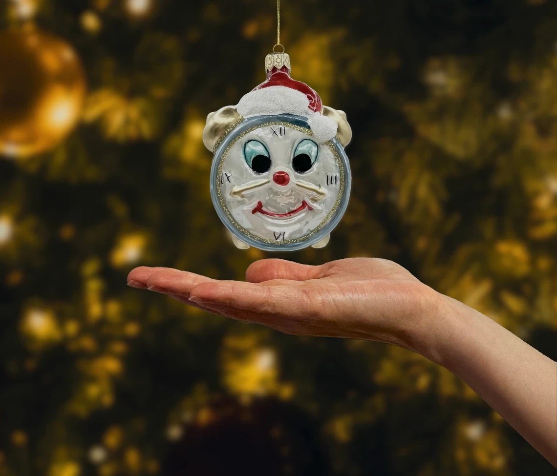 Bombka szklana figurka Zegar z czapką Mikołaja: błękitny realne zdjęcie