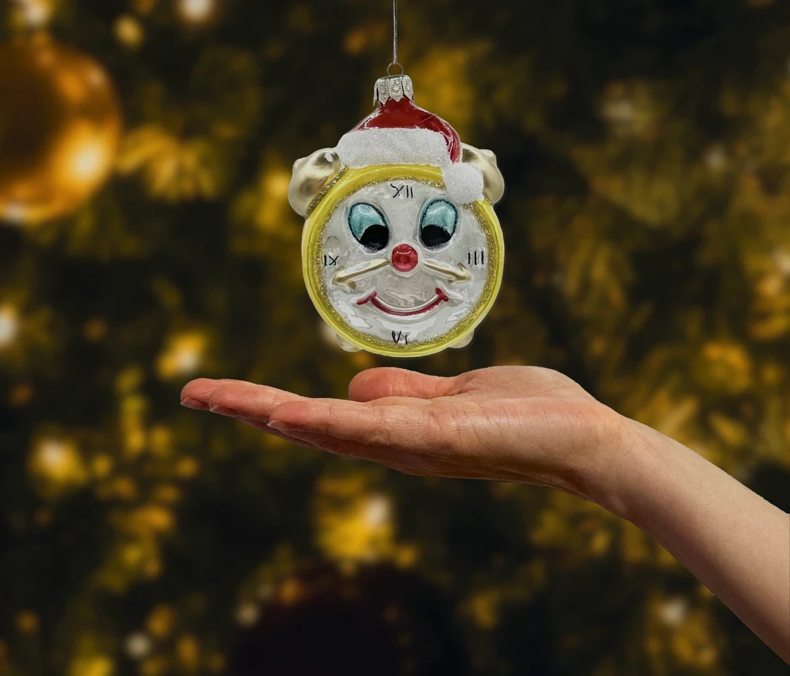 Bombka szklana figurka Zegar z czapką Mikołaja: żółty realne zdjęcie