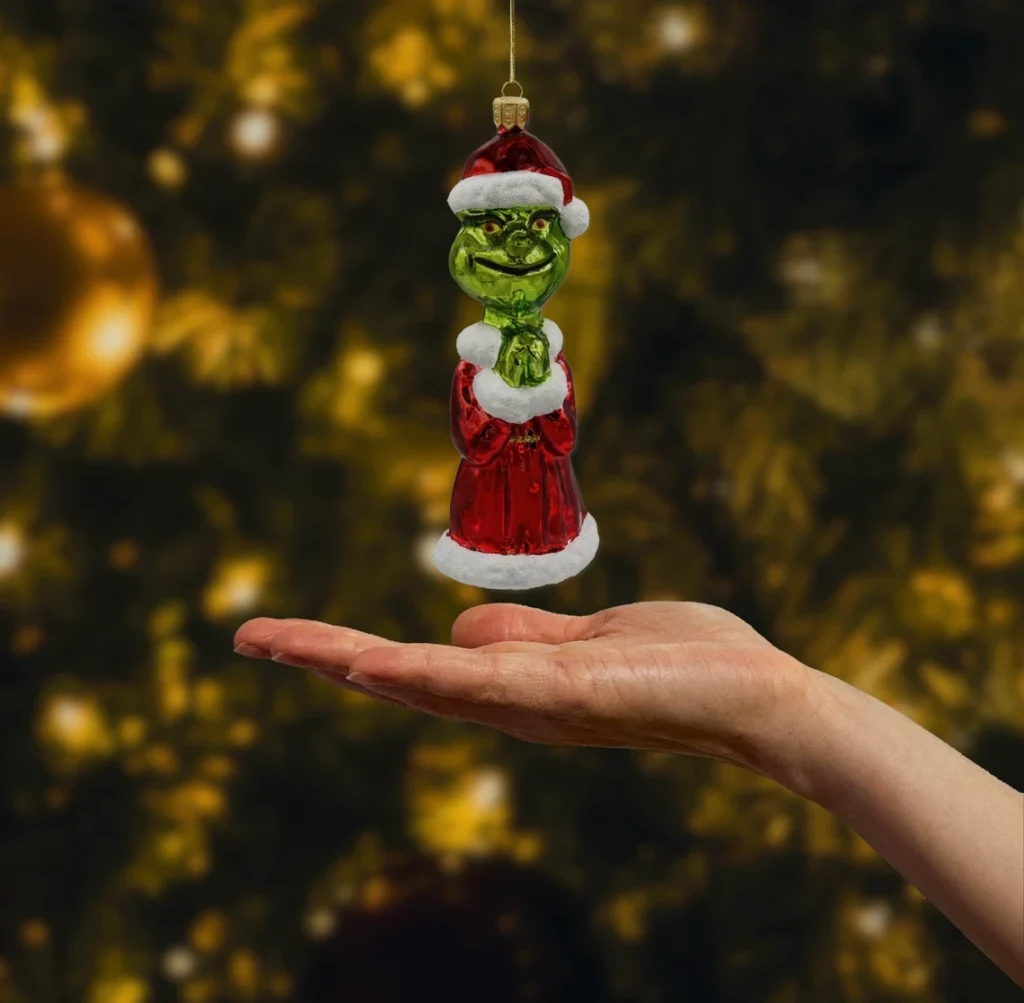 Bombka szklana Grinch w płaszczu Mikołaja: błyszczący realne zdjęcie
