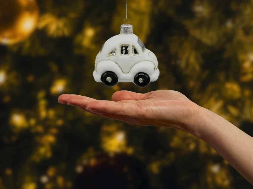 Bombka szklana Auto Garbus: biały realne zdjęcie
