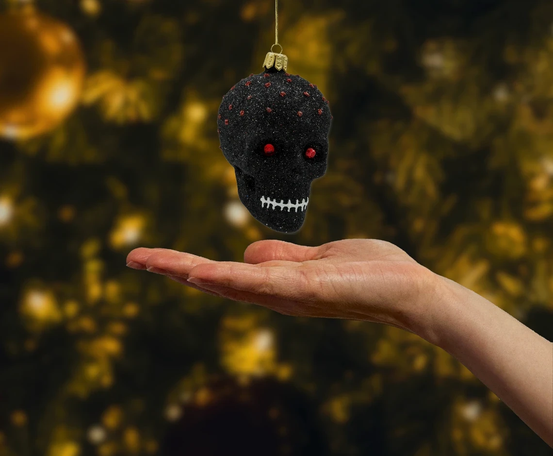 Bombka szklana figurka Czaszka z rubinowymi oczami realne zdjęcie