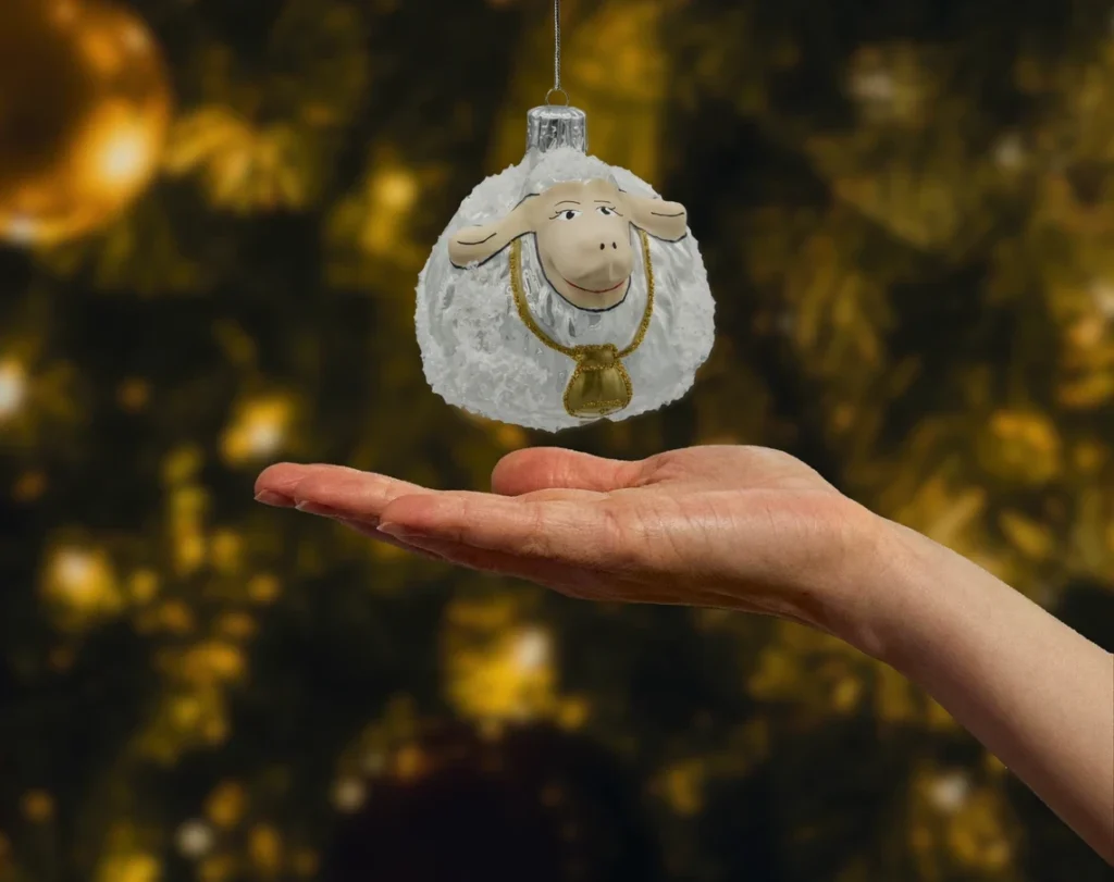 Bombka szklana figurka Owieczka z dzwonkiem realne zdjęcie