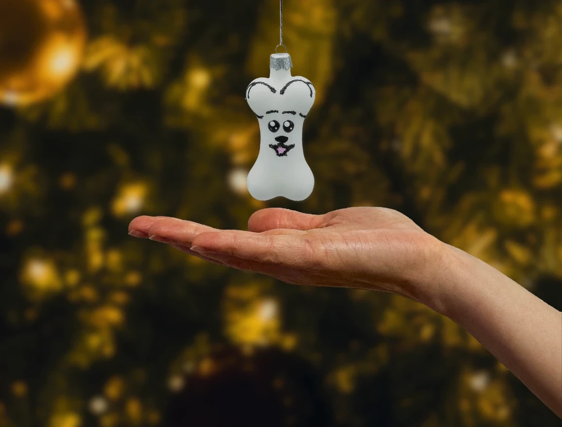 Bombka szklana figurka Kość z pyszczkiem pieska realne zdjęcie