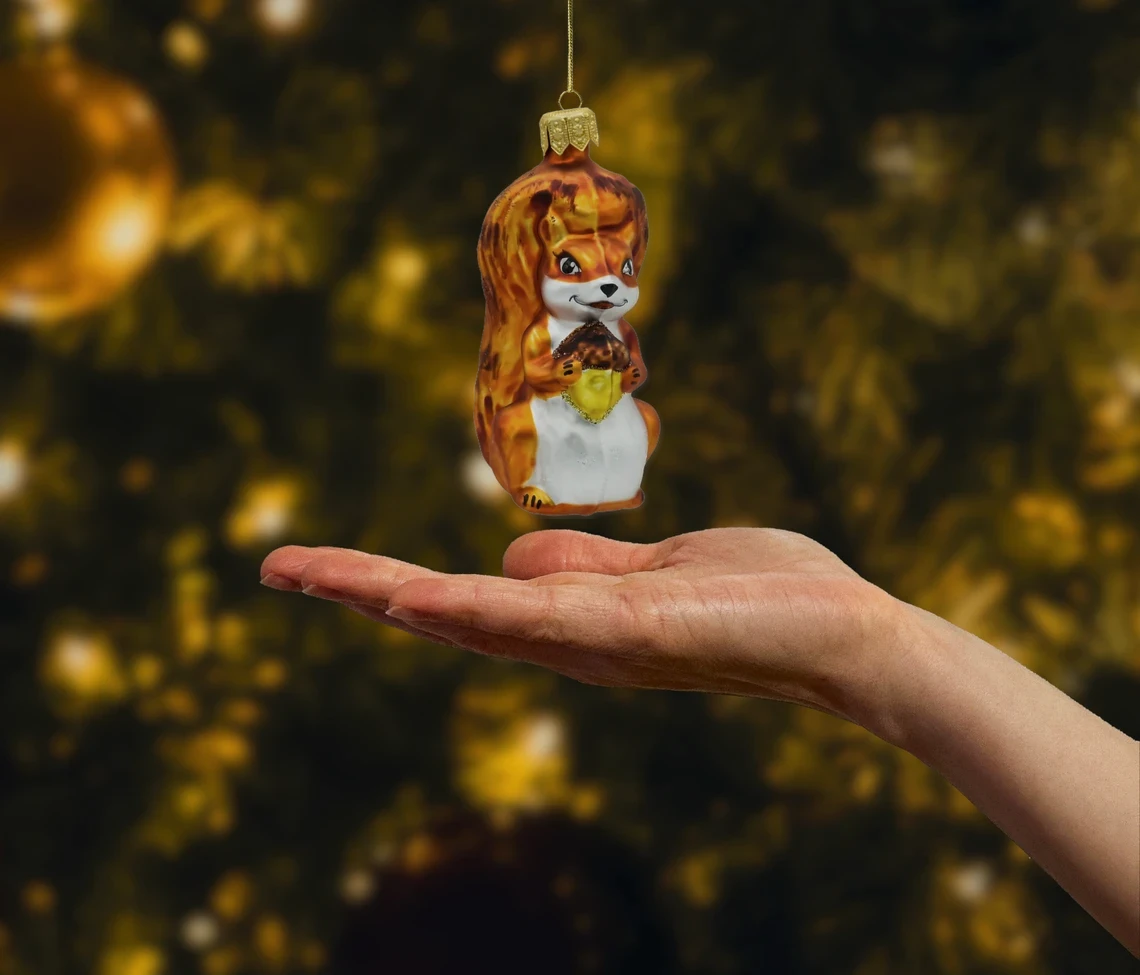 Bombka szklana figurka Wiewiórka z żołędziem realne zdjęcie