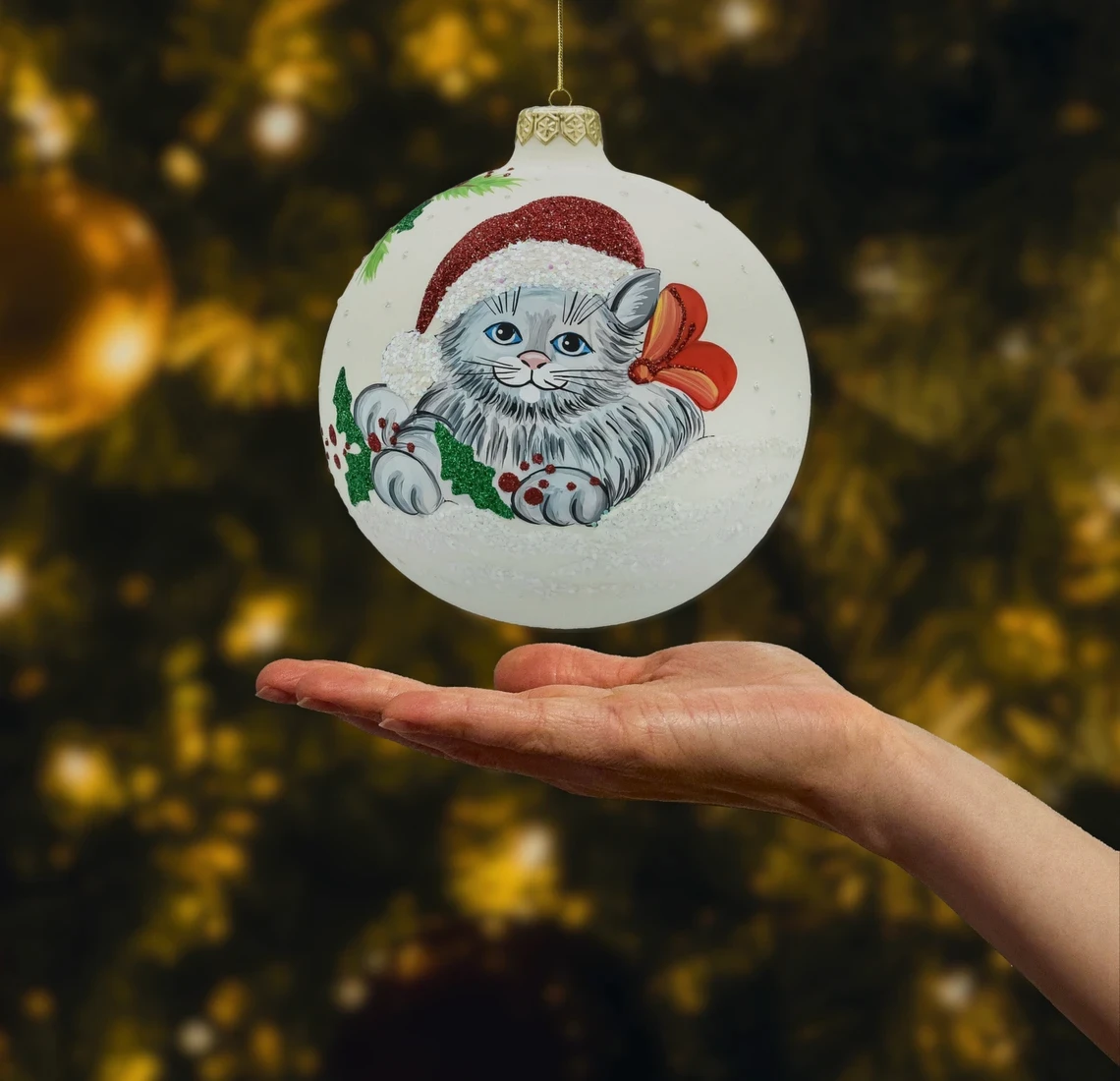 Bombka okrągła: Kotek w czapce Mikołaja realny wymiar