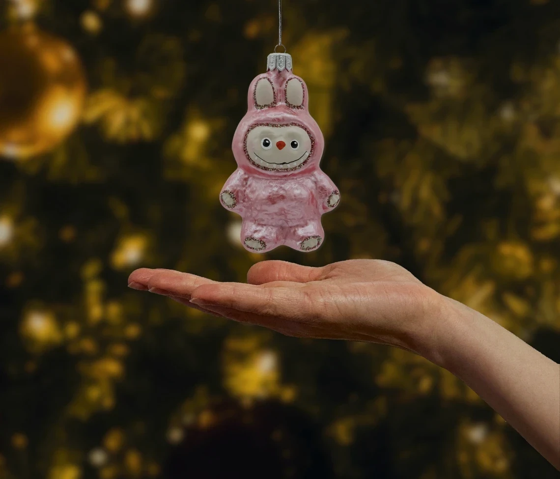 Labubu matowe: różowe realne zdjęcie