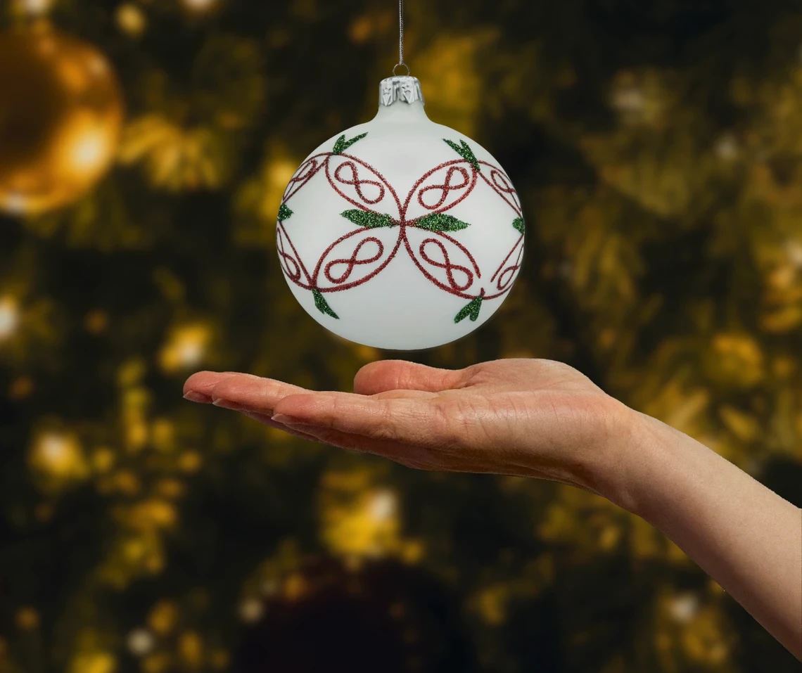 Bombki okrągłe białe: czerwono-zielony ornament realne zdjęcie