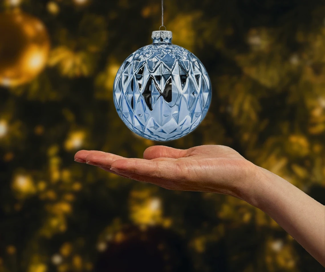 Realne zdjęcie Bombki szklane: lodowy błękit, biel i srebro